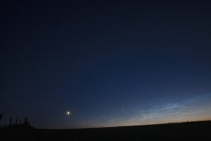 Rapprochement Lune - Mars et nuages noctiluques